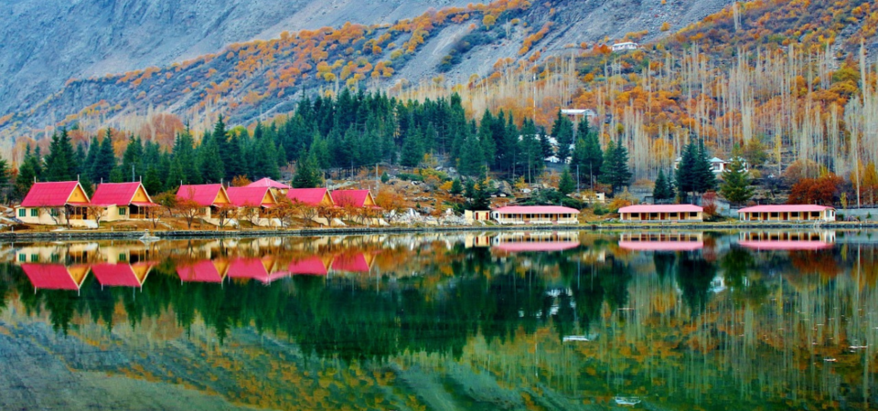 lower kachura lake